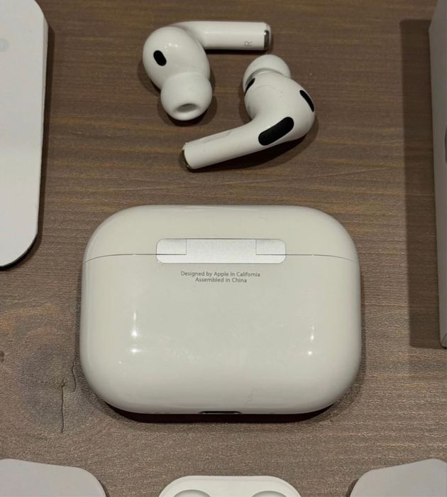 Casti Airpods pro 3