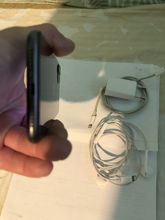 Vand iphone 11 ca nou liber de retea