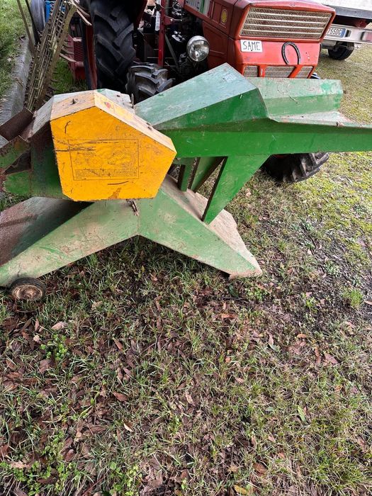 Tocător pentru tractor de facut urluiala