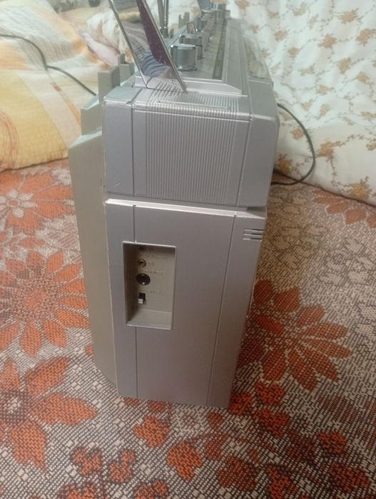 Radio casetofon SANYO  720  japan