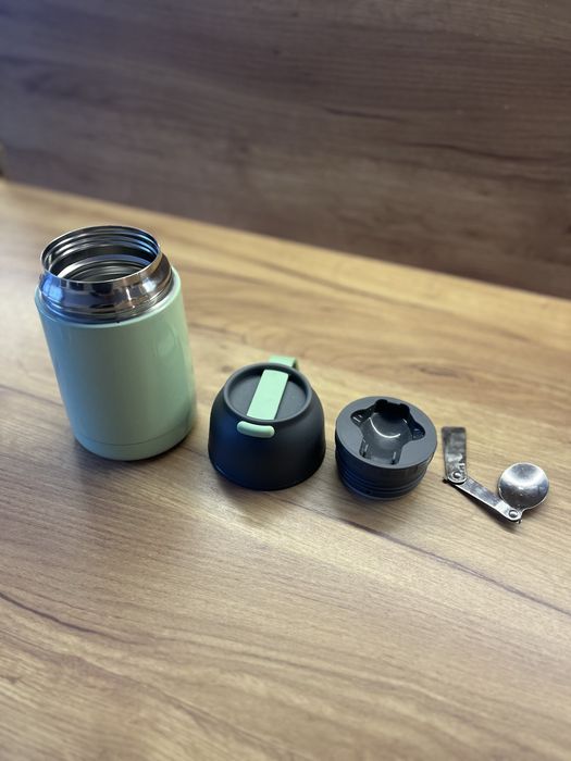 Термос за храна.