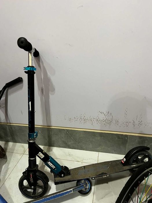 Продам самокат. Продам.