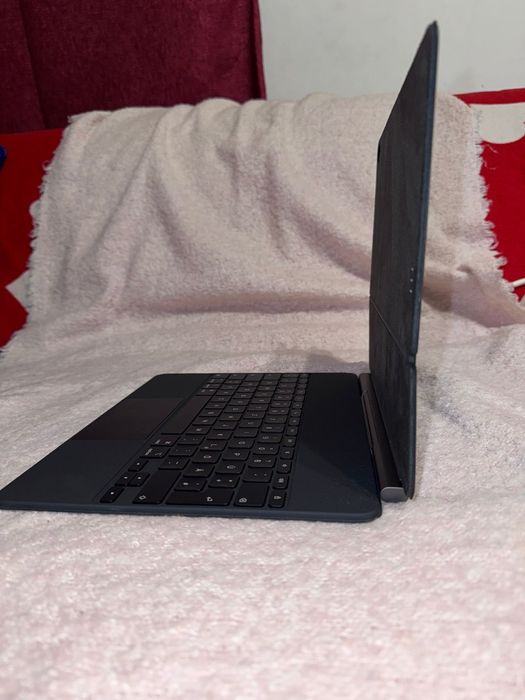 Apple Magic Keyboard original – iPad Air 4 / Air 5 (10.9”) – impecabil