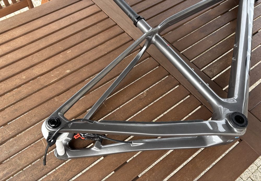 2022 Orbea Alma M Carbon UDH рамка за велосипед MTB