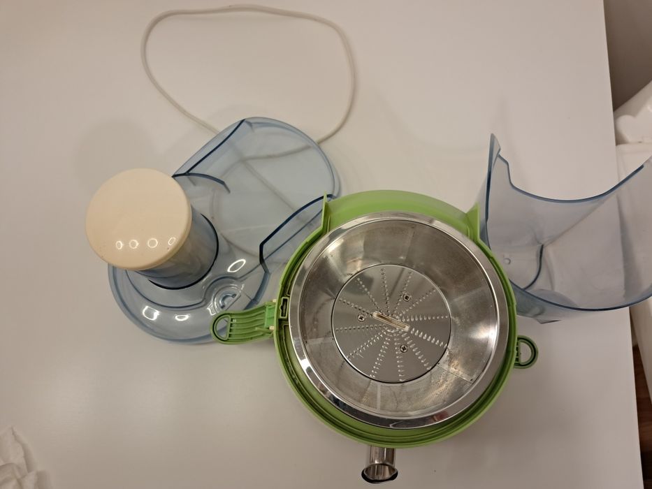 Storcator de fructe si legume Gorenje  800 W