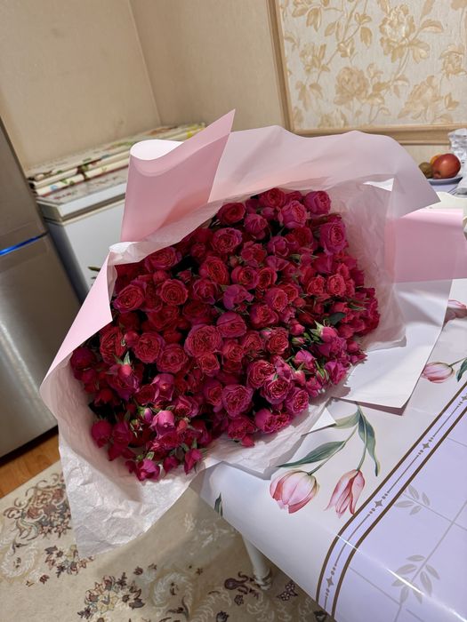 Продам кустовые розы метровые