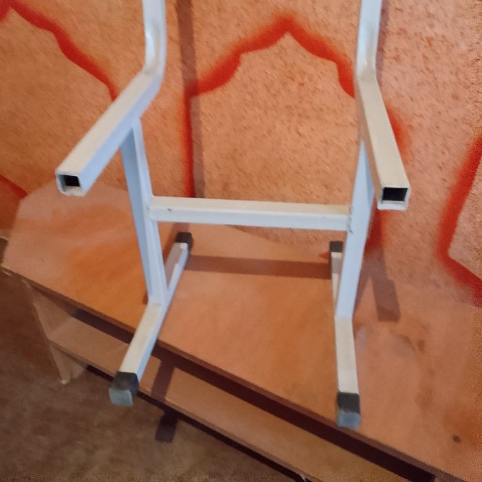 Школьные стулья 17 шт