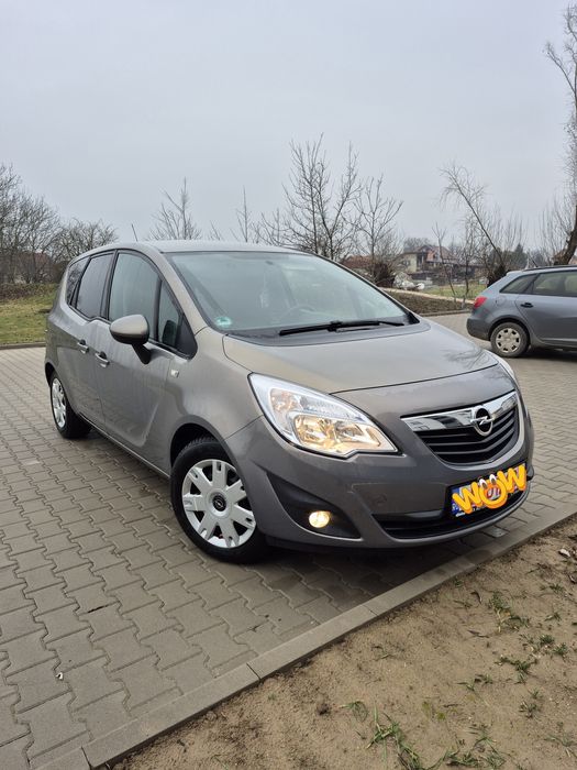 Opel Meriva b, foarte îngrijită 1.4b euro5 km puțini. Carvertical.