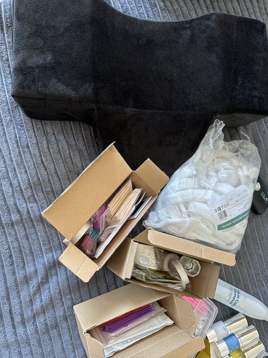 Кушетка,лампа,помощник и тд