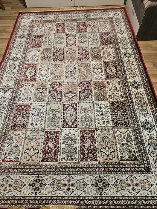 Продам ковёр в персидском стиле 2м *3м