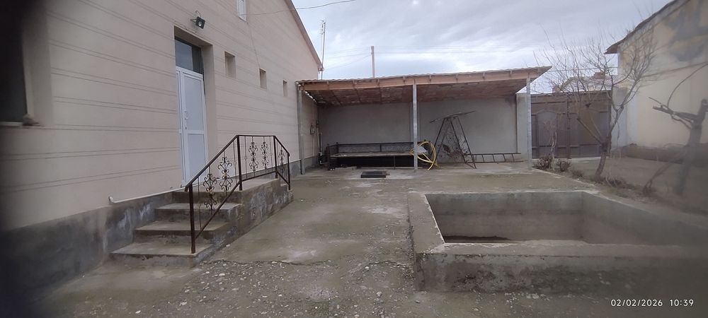 Yashash uchun tayyor uy sotiladi