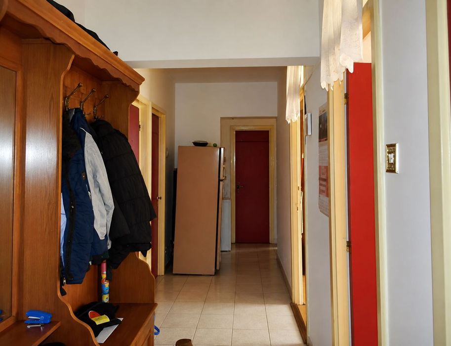 Vand Apartament 3 camere 72 mp  decomandat Et 2  Spitalul Judetean