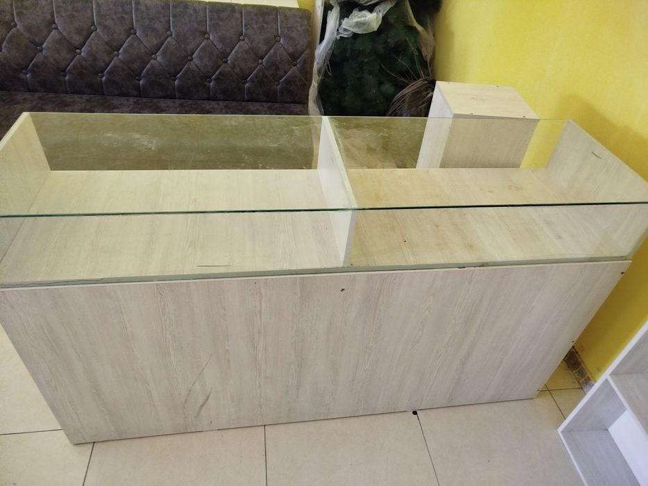 Сатыушылықға арналған стол сатылады