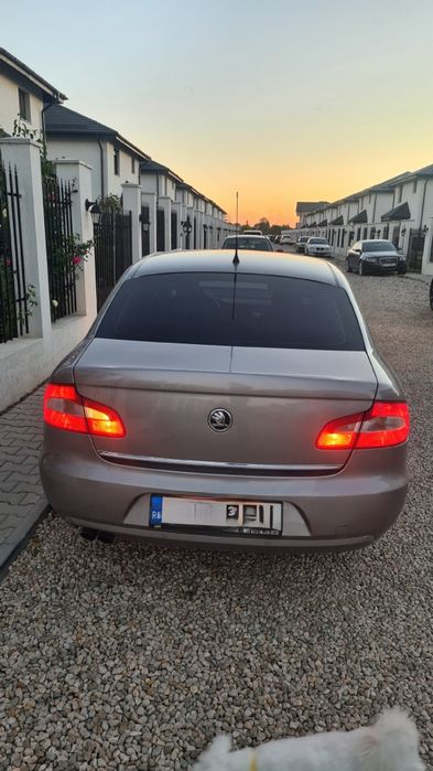 SKODA Superb 2011 — imagine 2