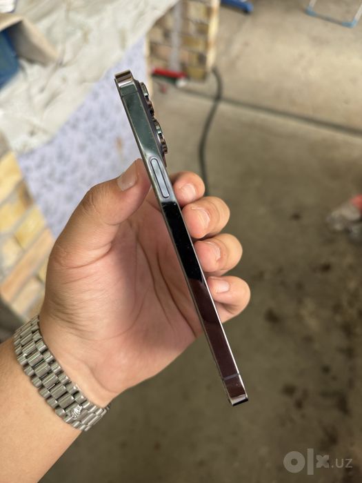 IPhone 14 Pro max purple