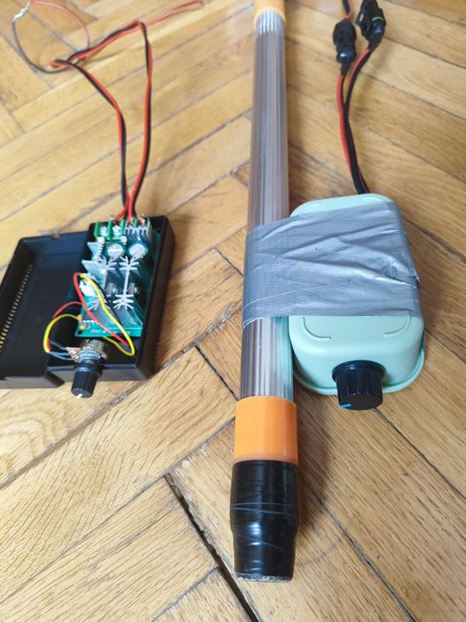 Продавам двигател за каяк/лодка Watersnake T24