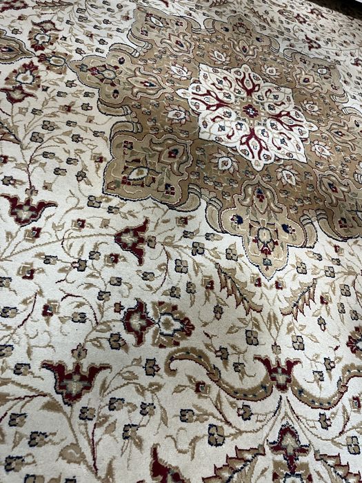 Ковер шерсть в отличном качестве