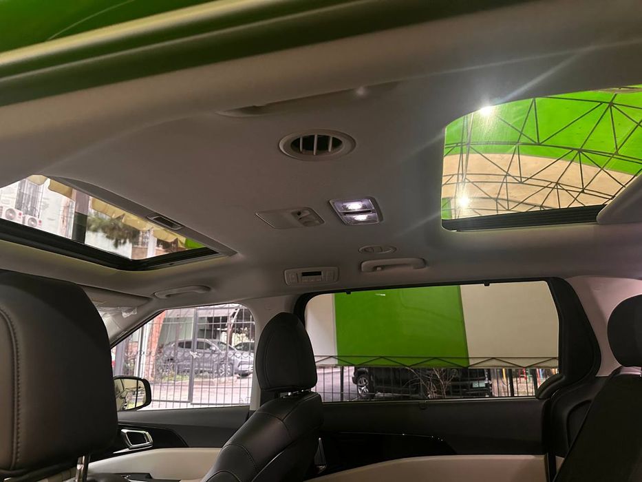 Продаётся Kia Carnival