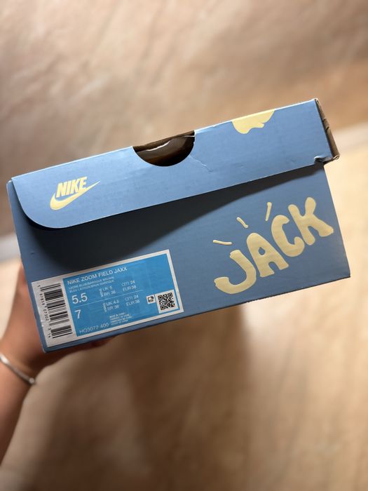 Travis Scott × Nike Zoom Field Jaxx "Pale Ivory / Leche Blue”