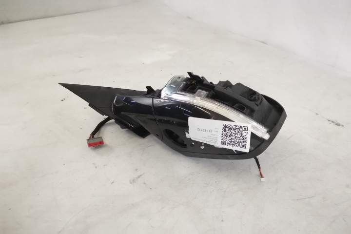 Оригинално дясно огледало в добро състояние с отопление, LED, сензор з