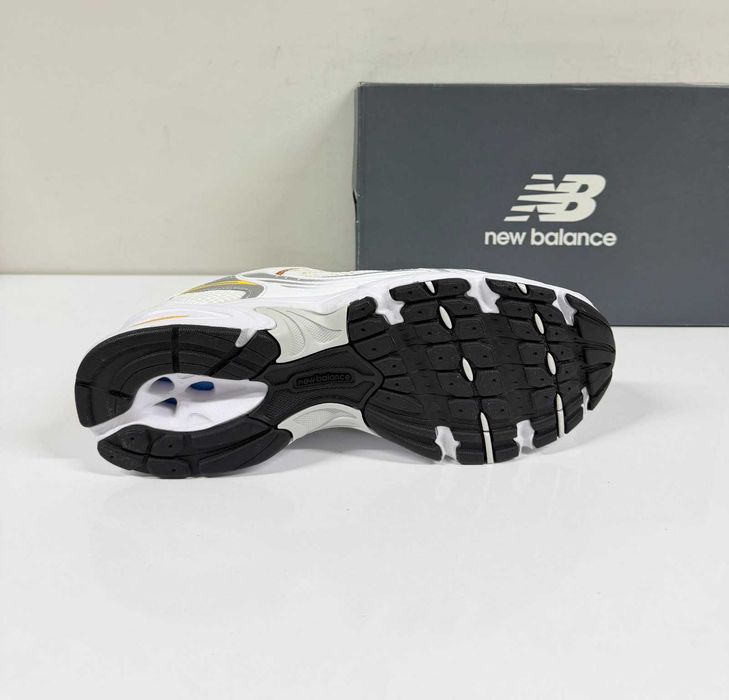 New Balance 530 White Silver