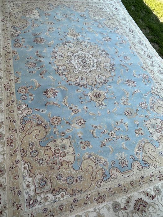 Продам ковры в отличном состояние