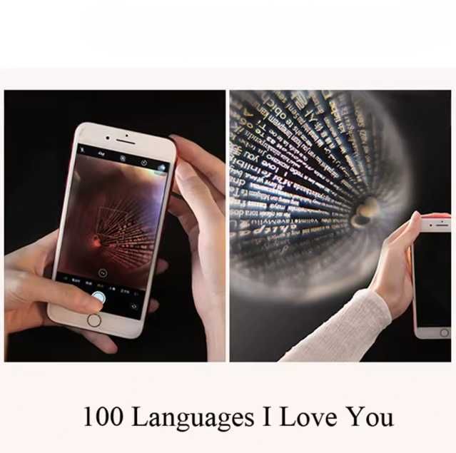 Colier cu pandantiv special cu proiecție „I Love You” în 100 de limbi.