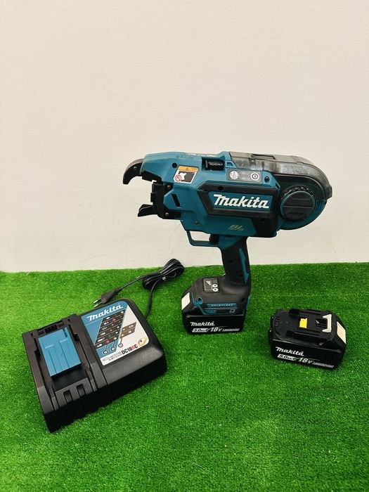 Masina de legat sarma Makita DTR180