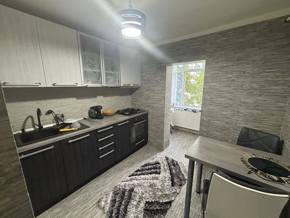 Apartament 2 camere se vinde complet mobilat
