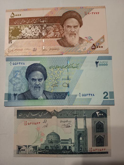 Банкноти от Иран