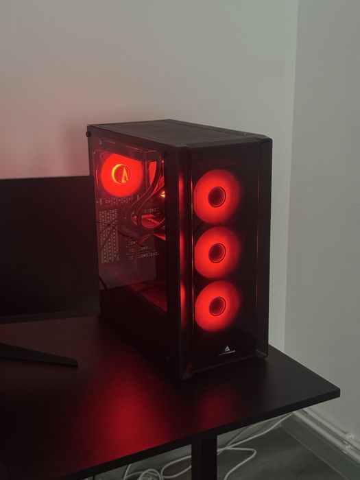 Vând PC High Gaming