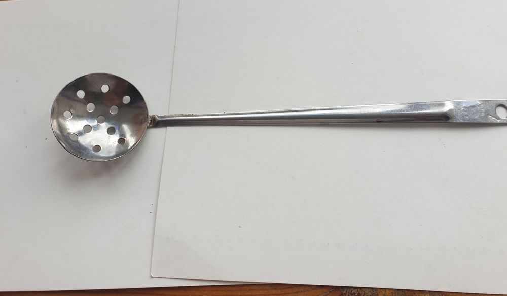 Шумовка стальная.