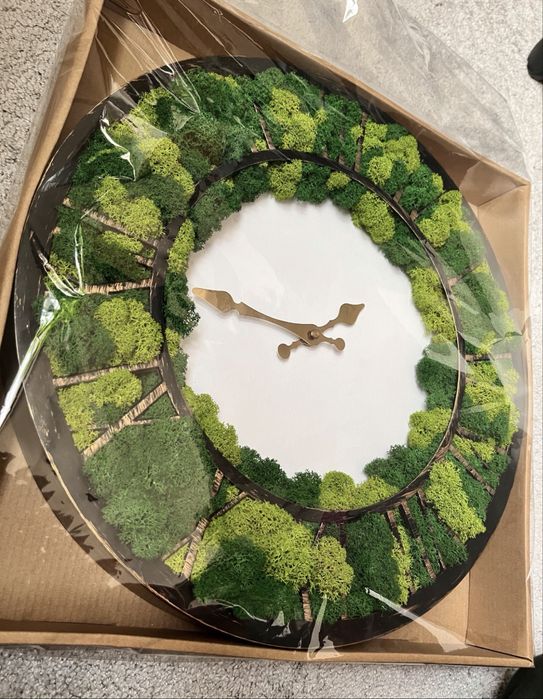 Ceas decorativ cu licheni