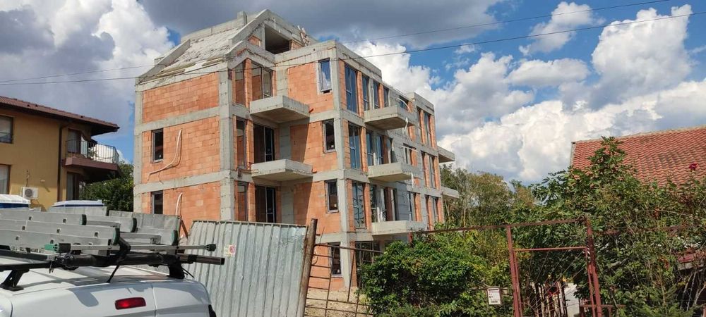 Продавам нов апартамент с две спални в кв. ”Виница”, гр. Варна