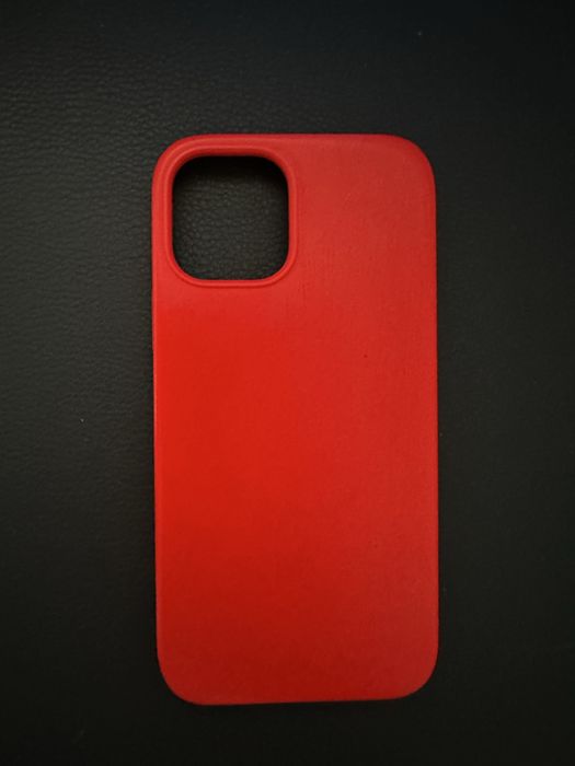 Husă silicon mat roșu, interior microfibră pentru iPhone 12