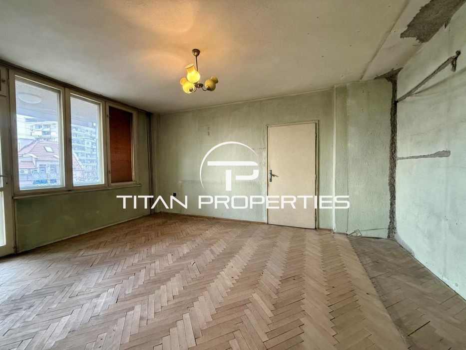 Продава се Тристаен апартамент в Пловдив, Каменица 1 - 100 кв.м за 2100 €/кв.м - Снимка #4