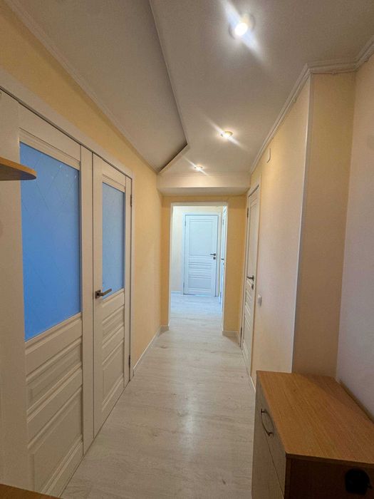 Продам квартиру Абая 135