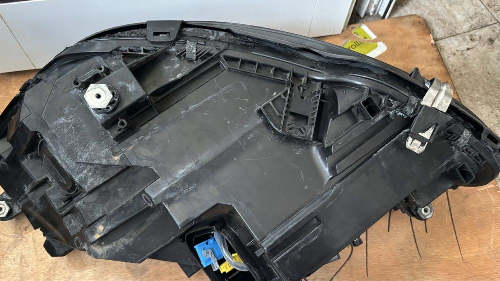 Фар за Mercedes W222