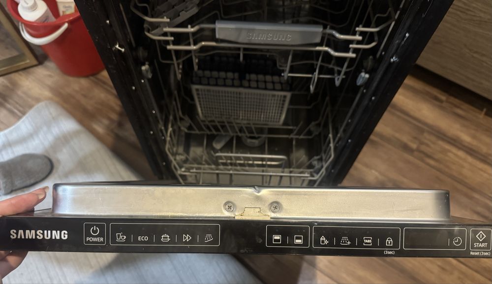 Продам посудомойку