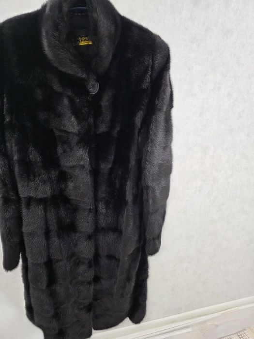 Продам норковую шубу