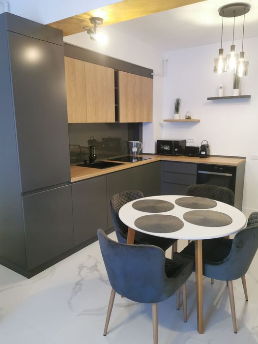 Vând apartament 2 camere Năvodari