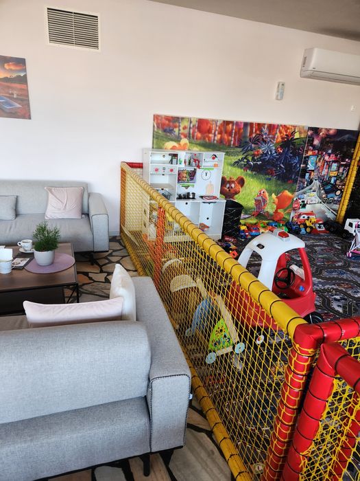 Детски кът,като нов !