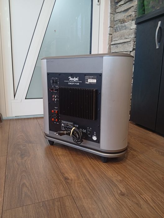 Продавам активен субуфер TEUFEL Concept P