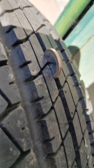 2 броя гуми 195/65 R15 с нови джанти