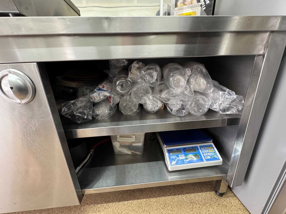 De vanzare: Afacere la cheie - Rulotă complet mobilată și utilată