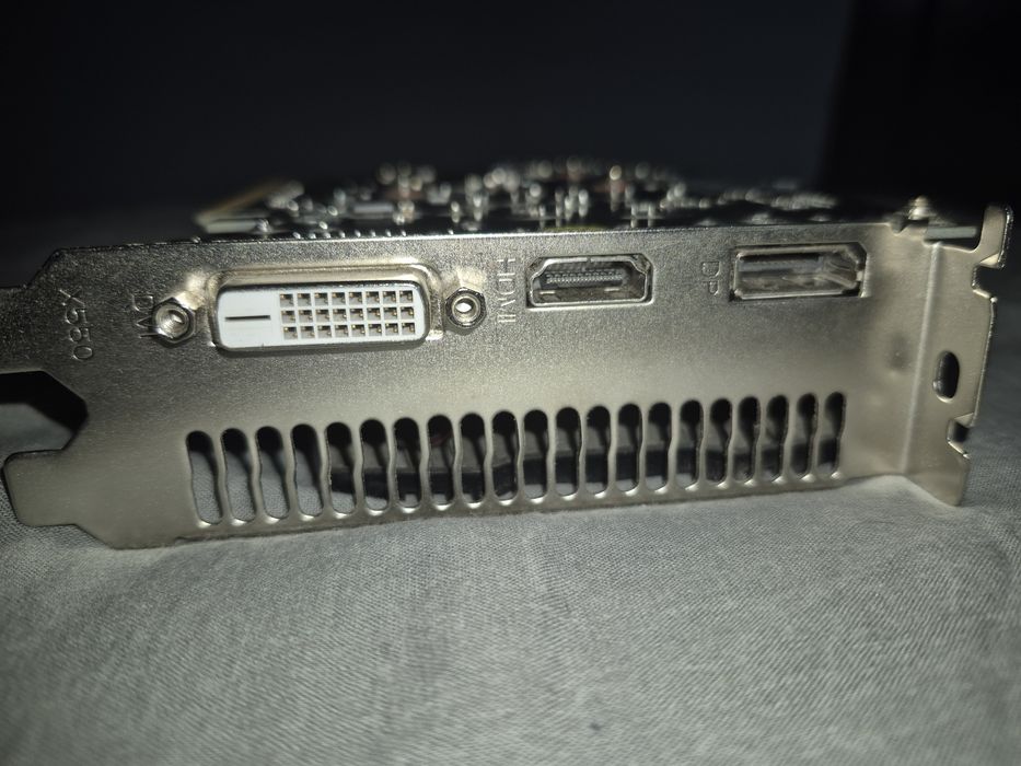 rx 550 4gb            .