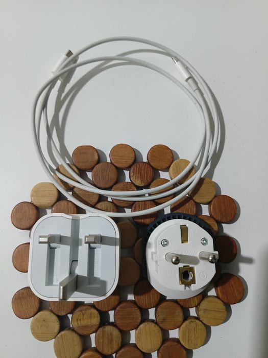 Iphone оргинал зарядчик сотилади