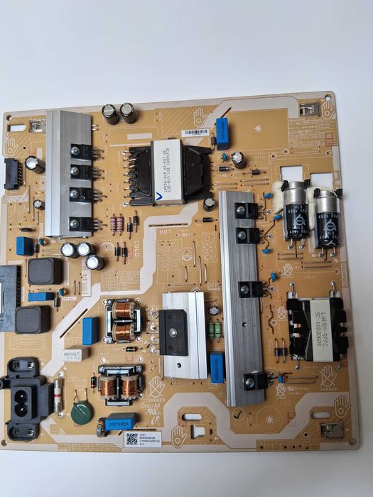 Vand placa Sursa BN4400932B   perfect functionala recuperata dintr-un tv Samsung UE49NU7172U functional