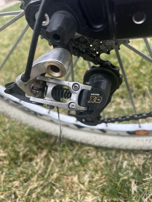 Bicicleta full-suspension Cannondale