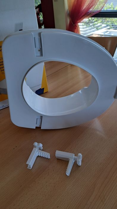 Продавам приставка за тоалетна 15 см